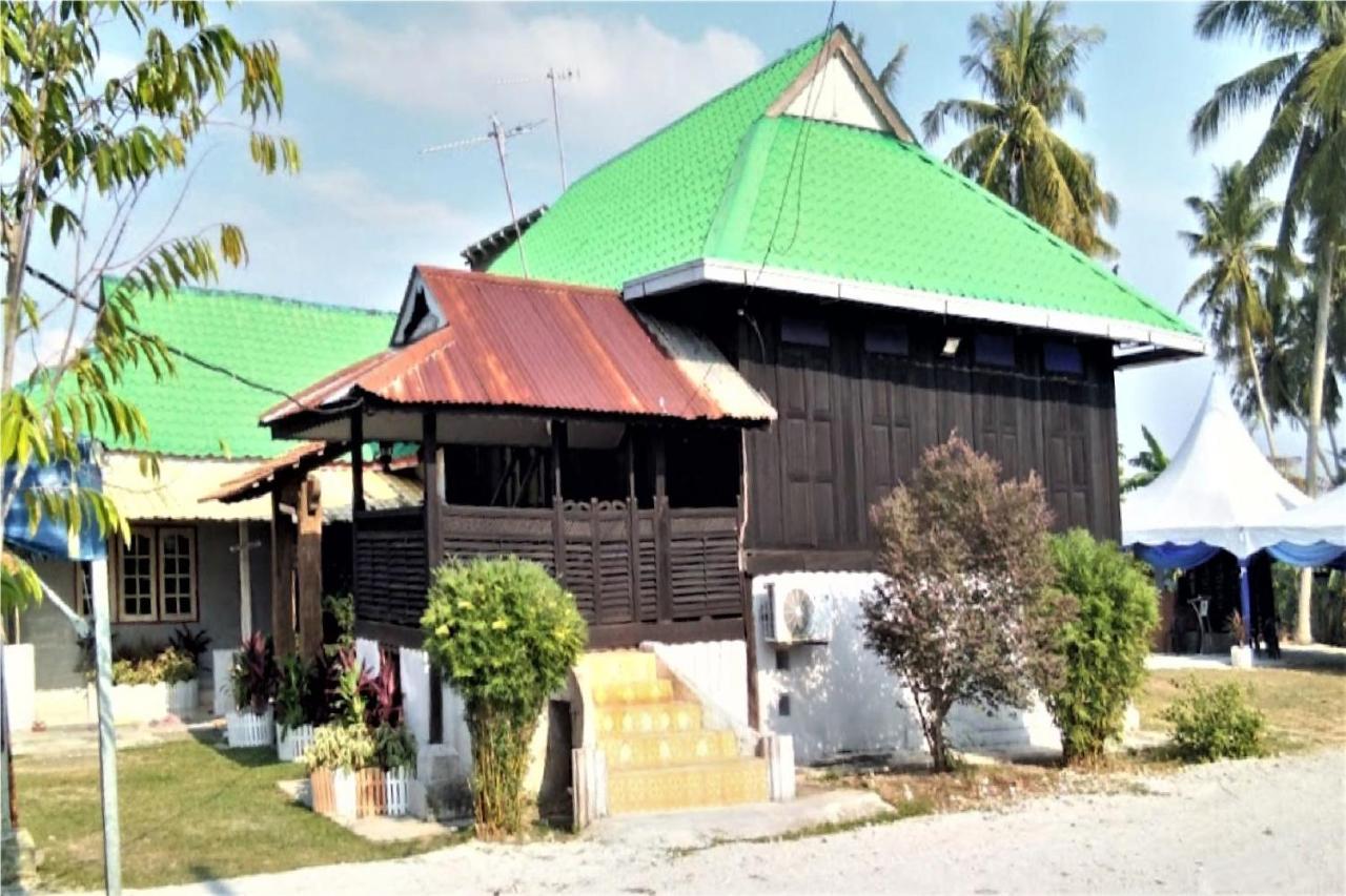 Oyo Home 90495 Homestay Kampung Kota Aur Sungai Petani Exterior foto
